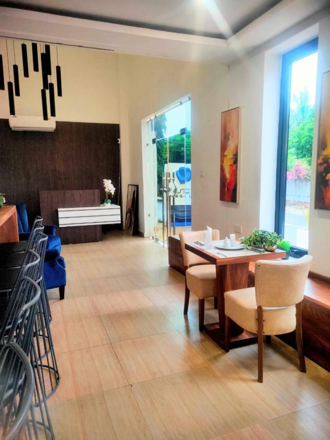 The Cabin Hotel 아크라 외부 사진